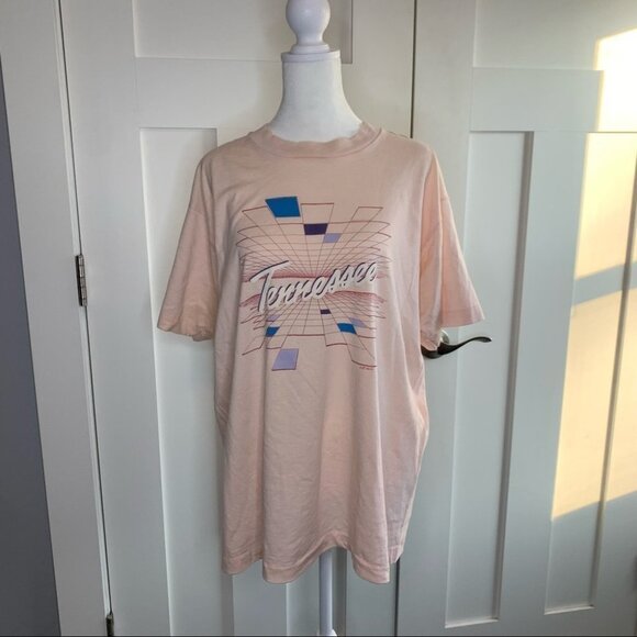 Vintage Tops - Vintage Single Stitch Tennessee Pink T Shirt a size XL